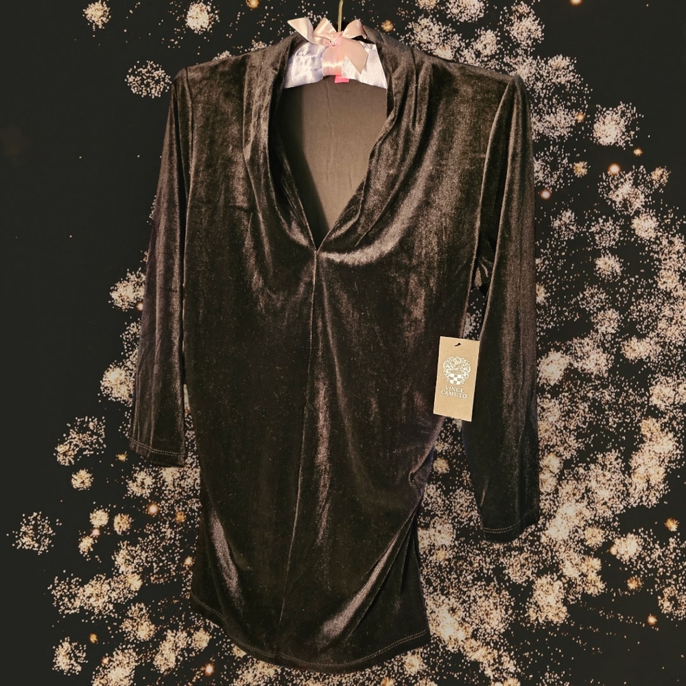 Vince Camuto NWT Black Velvet Medium Top